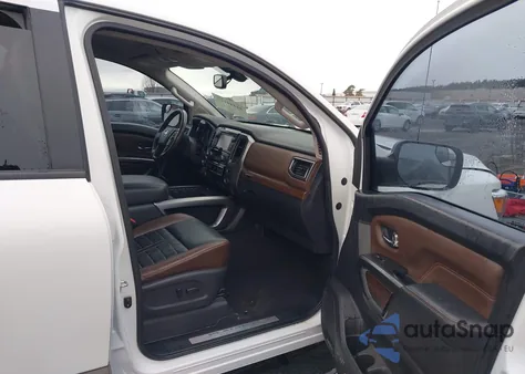 2017 Nissan Titan Platinum Reserve z USA, uszkodzony, nr VIN 1N6AA1E56HN534787